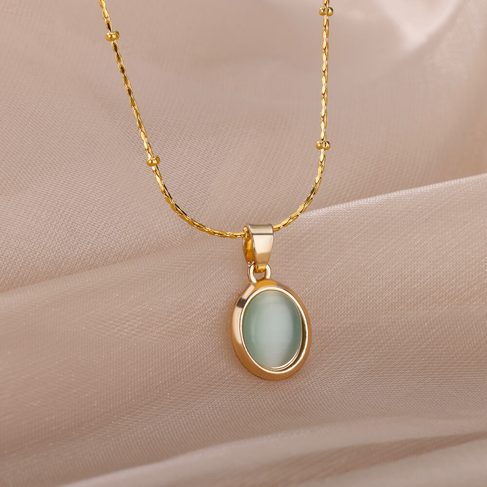 Collana ovale in pietra opale  - Birth Flower Necklace recensione e prezzo